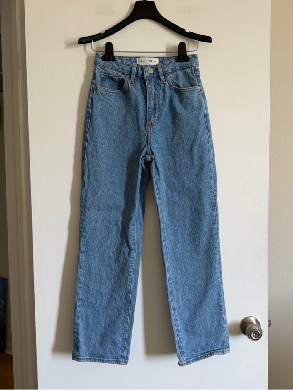 Aritzia Denim Forum Lightwash Blue High Rise Straight Leg Jeans size 24 EUC